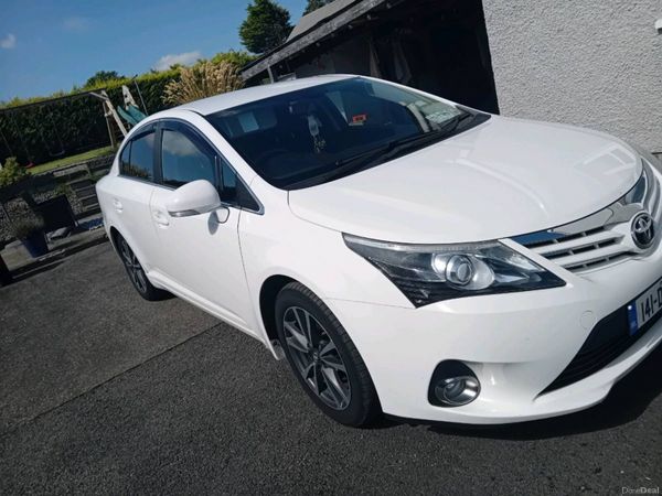Toyota Avensis Saloon, Diesel, 2014, White