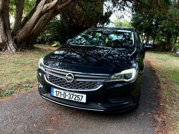 Opel Astra Hatchback, Petrol, 2017, Black