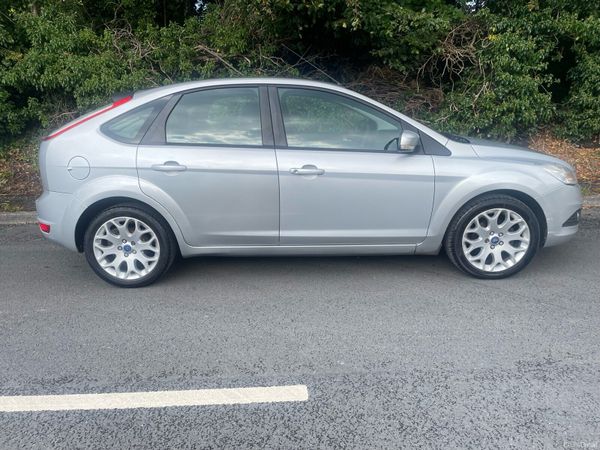 Ford Focus Hatchback, Diesel, 2011, Silver