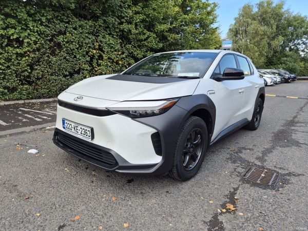 Toyota bZ4X Estate/Jeep, Electric, 2022, White