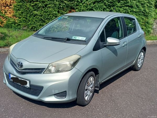 Toyota Yaris Hatchback, Petrol, 2012, Green