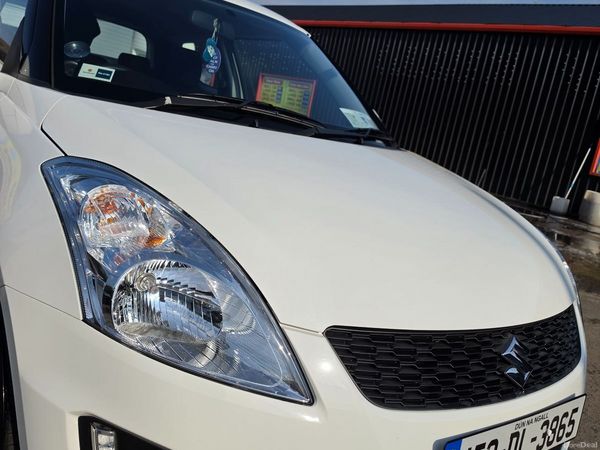 Suzuki Swift Hatchback, Petrol, 2015, White