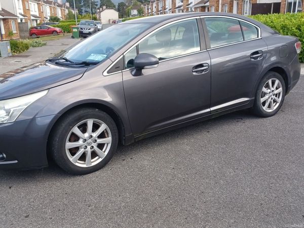 Toyota Avensis Saloon, Diesel, 2011, Grey