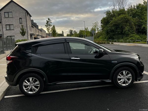 Honda Vezel MPV, Petrol Hybrid, 2015, Black