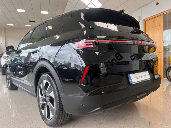 Opel Grandland SUV, Petrol Hybrid, 2025, Black