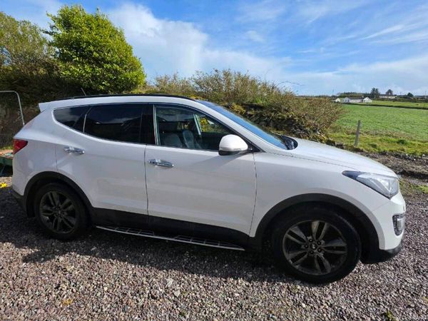 Hyundai Santa Fe SUV, Diesel, 2014, White