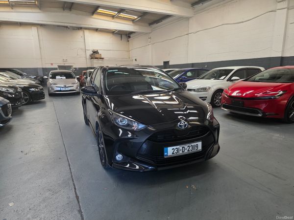Toyota Yaris Hatchback, Petrol Hybrid, 2023, Black