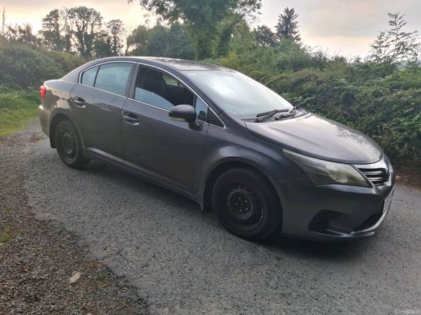 Toyota Avensis Saloon, Diesel, 2012, Grey