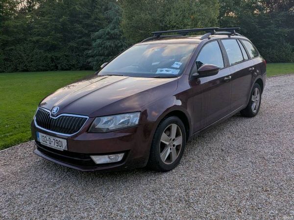 Skoda Octavia Estate, Diesel, 2013, Red