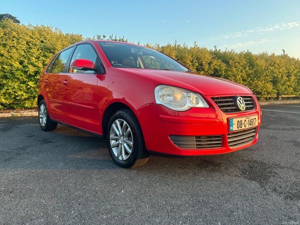 Volkswagen Polo Hatchback, Petrol, 2008, Red