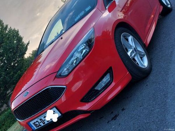 Ford Focus Hatchback, Diesel, 2016, Red