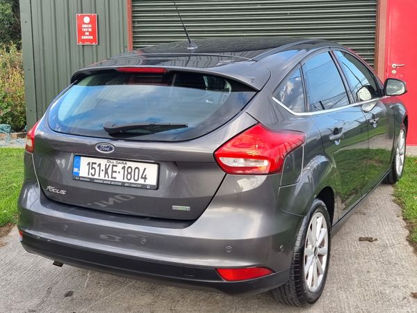 Ford Focus Hatchback, Petrol, 2015, Grey