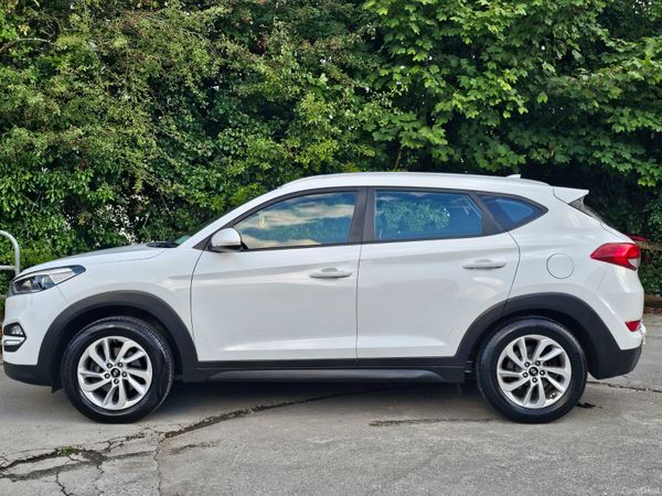 Hyundai Tucson SUV, Diesel, 2016, White