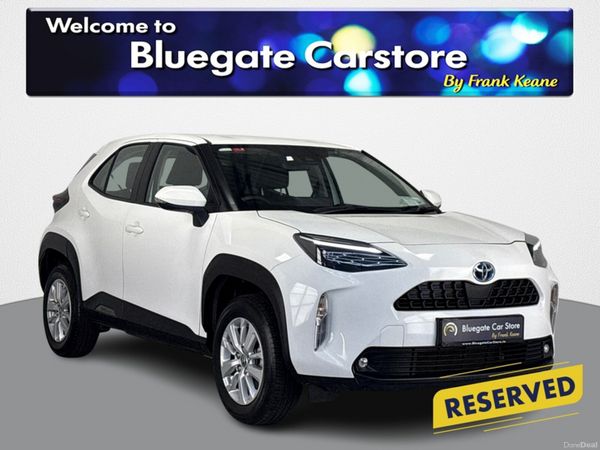 Toyota Yaris Cross Hatchback, Petrol Hybrid, 2022, White
