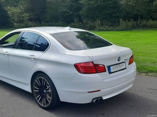 BMW 5-Series Saloon, Diesel, 2011, White