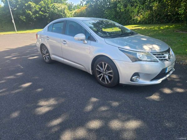 Toyota Avensis Saloon, Diesel, 2012, Silver