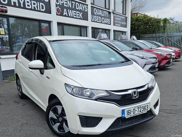 Honda Fit Hatchback, Petrol Hybrid, 2016, White