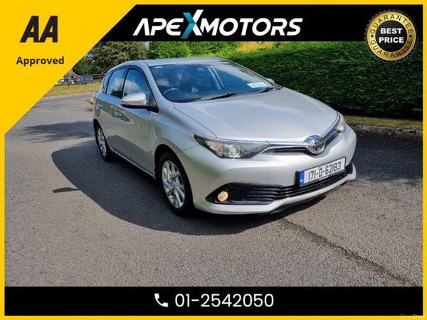 Toyota Auris Hatchback, Petrol, 2017, Silver