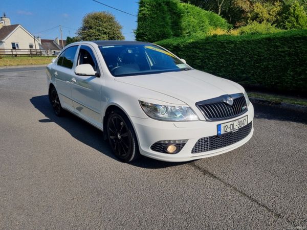 Skoda Octavia Hatchback, Diesel, 2012, White