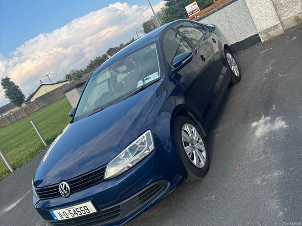 Volkswagen Jetta Saloon, Diesel, 2011, Blue