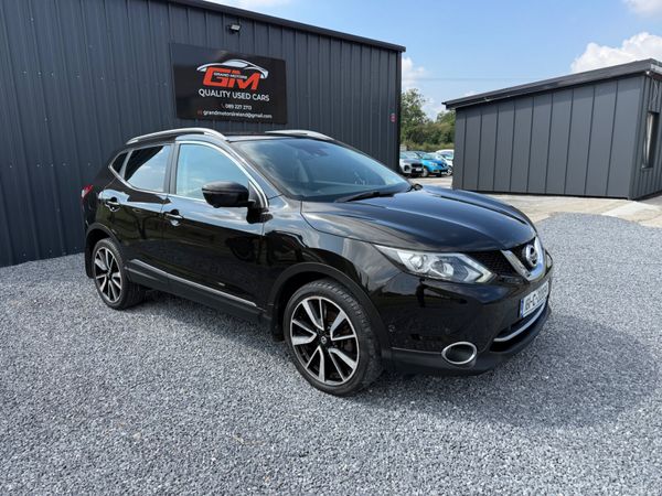 Nissan Qashqai Hatchback, Diesel, 2016, Black