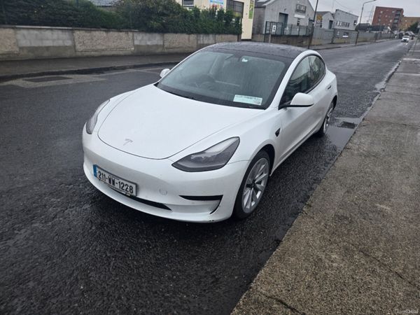 Tesla Model 3 Saloon, Electric, 2021, White