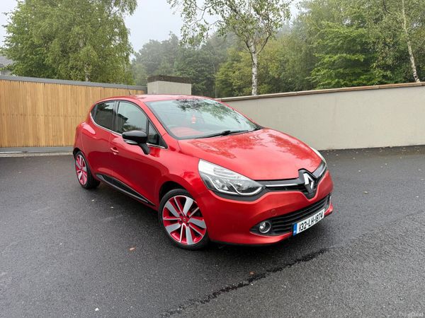 Renault Clio Hatchback, Petrol, 2013, Red