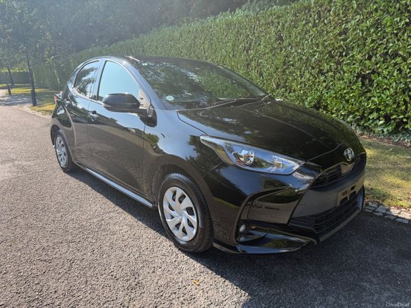 Toyota Yaris Hatchback, Petrol, 2021, Black