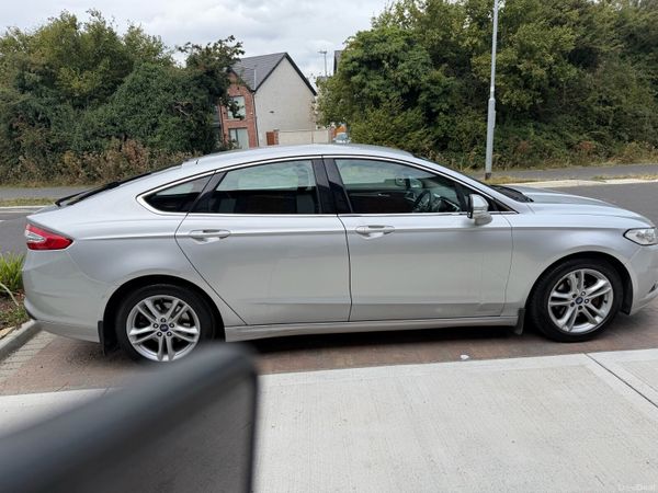 Ford Mondeo Hatchback, Diesel, 2016, Silver
