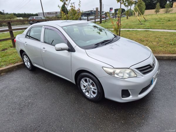 Toyota Corolla Saloon, Petrol, 2012, Silver