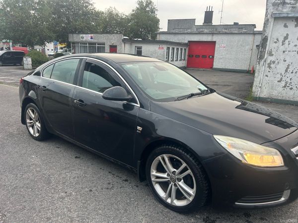 Vauxhall Insignia Hatchback, Diesel, 2010, Black