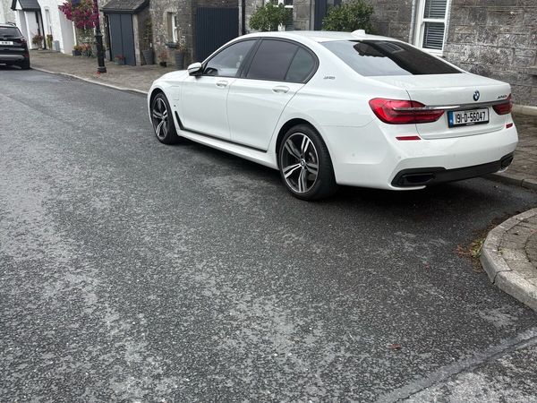 BMW 7-Series Saloon, Petrol Plug-in Hybrid, 2019, White