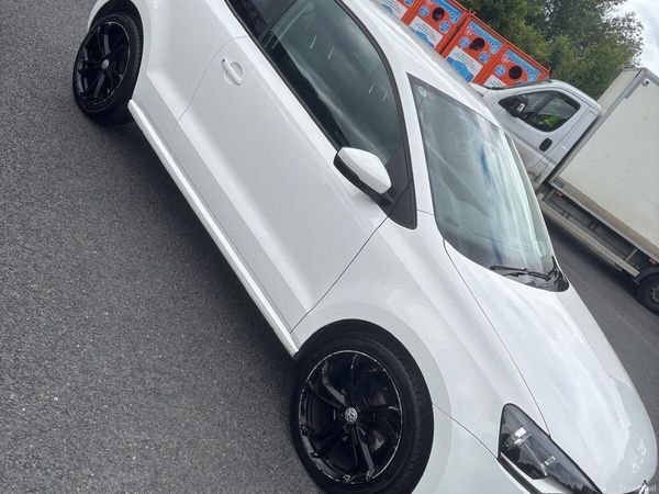 Volkswagen Polo Hatchback, Petrol, 2013, White