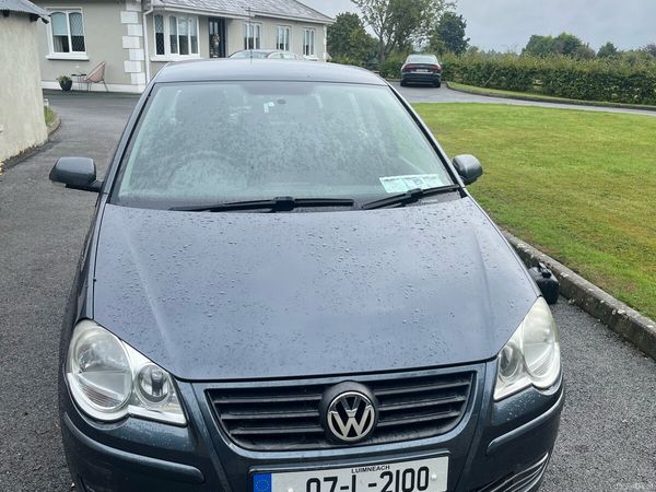 Volkswagen Polo Hatchback, Petrol, 2007, Grey