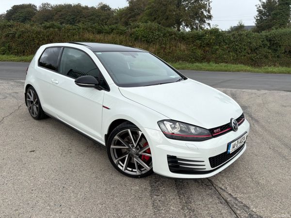 Volkswagen Golf Estate, Petrol, 2014, White