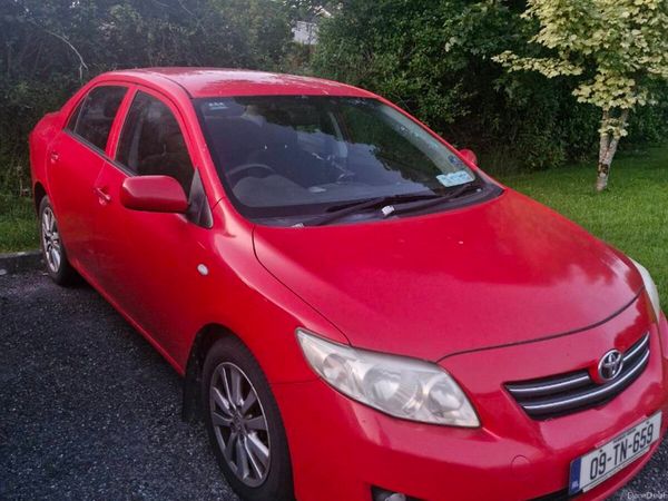 Toyota Corolla Saloon, Diesel, 2009, Red