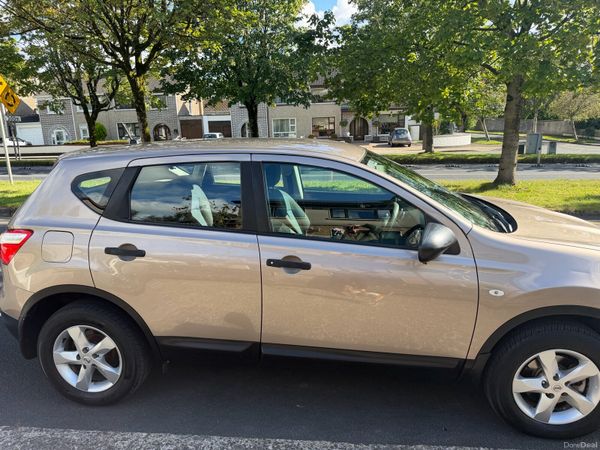 Nissan Qashqai MPV, Diesel, 2013, Brown