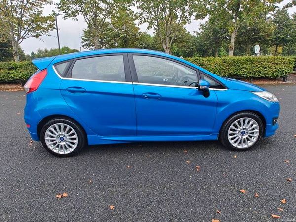 Ford Fiesta Hatchback, Petrol, 2015, Blue