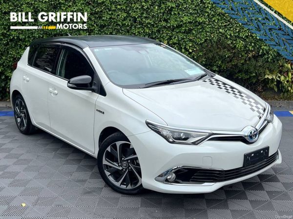 Toyota Auris Hatchback, Petrol Hybrid, 2017, White