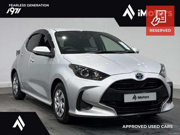 Toyota Yaris Hatchback, Petrol Hybrid, 2021, Silver