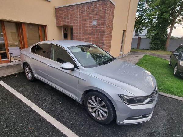 Volkswagen Passat Saloon, Diesel, 2016, Silver