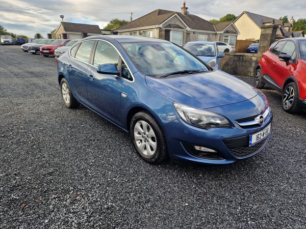 Opel Astra Saloon, Petrol, 2016, Blue