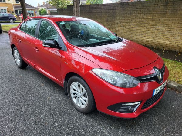 Renault Fluence Saloon, Diesel, 2016, Red
