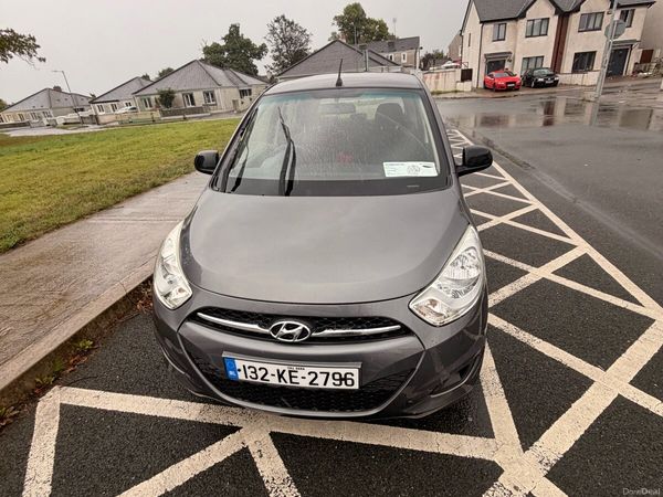 Hyundai i10 Hatchback, Petrol, 2013, Grey