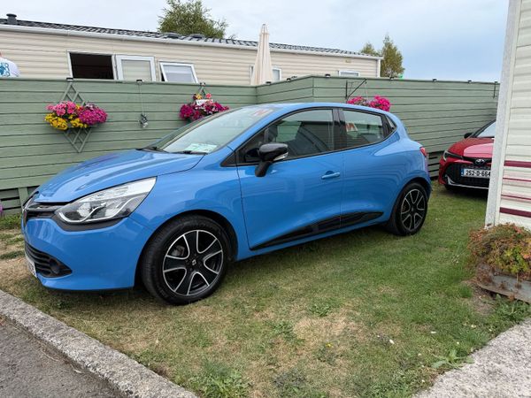 Renault Clio Hatchback, Petrol, 2016, Blue