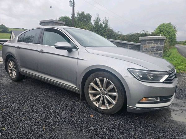 Volkswagen Passat Saloon, Diesel, 2015, Silver