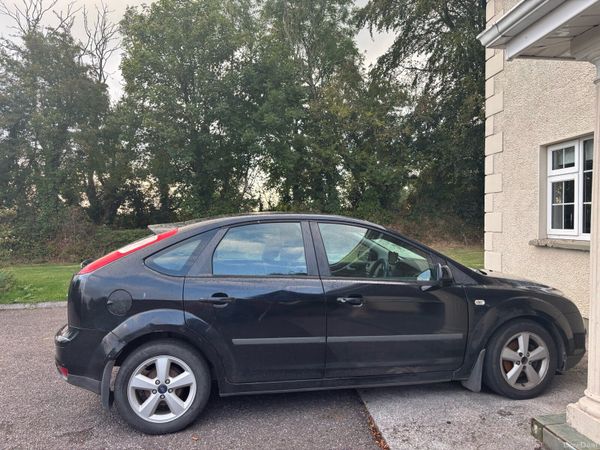 Ford Focus Hatchback, Petrol, 2007, Black