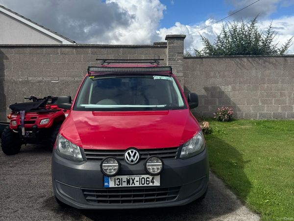 Volkswagen Caddy MPV, Diesel, 2013, Red
