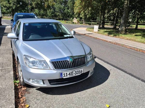 Skoda Octavia Hatchback, Petrol, 2011, Silver