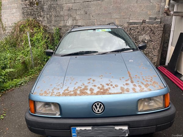 Volkswagen Passat Estate/Jeep, Petrol, 1990, Blue